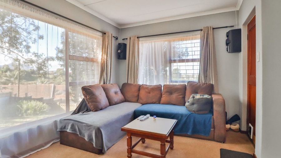 5 Bedroom Property for Sale in Denneoord Western Cape